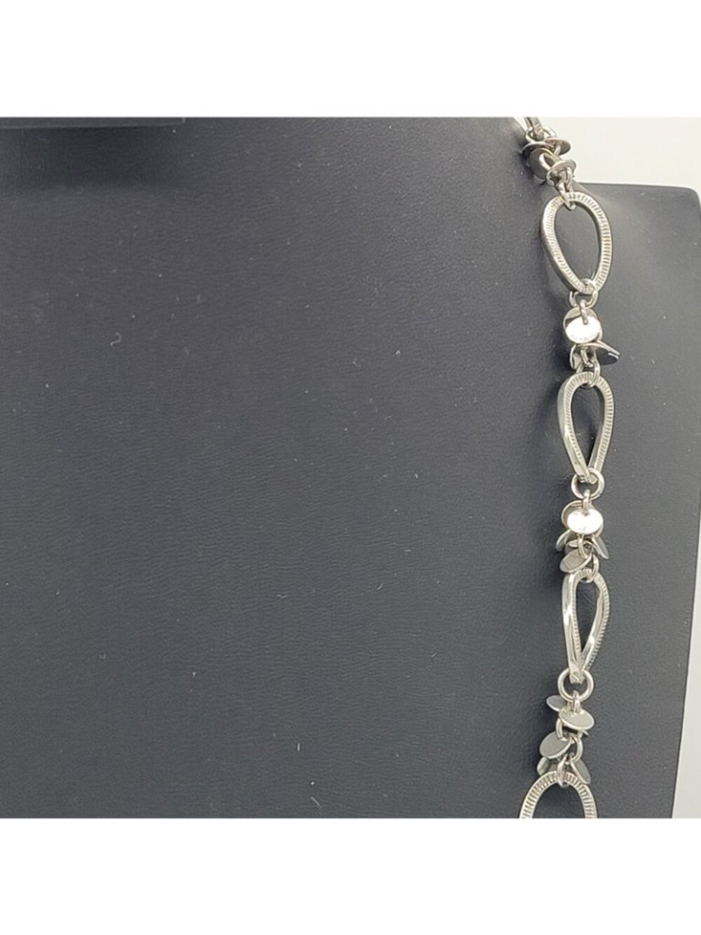 Lia Sophia Silver Toned Textured Link Necklace Sparkling Discs 32" Plus - Picture 6 of 8